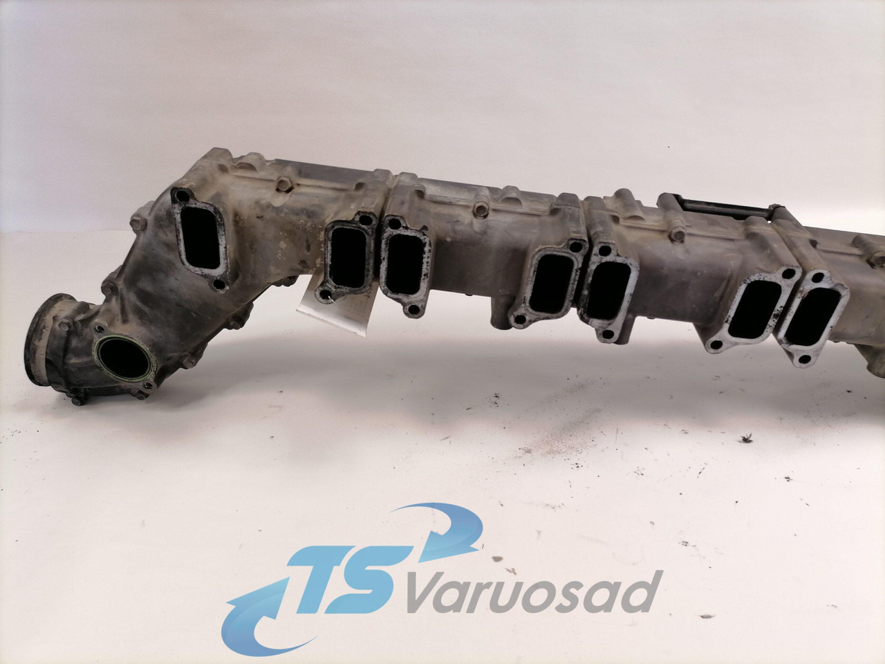 Scania Intake mainfold 1893329 - Usisna grana za Kamion: slika 2 Scania Intake mainfold 1893329 - Usisna grana za Kamion: slika 2