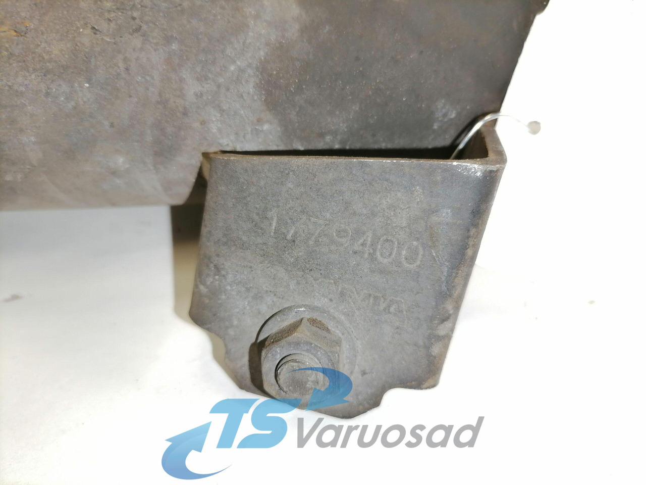 Scania Jahutusvedeliku toru, retarder 1779400 - Sistem za hlađenje za Kamion: slika 2 Scania Jahutusvedeliku toru, retarder 1779400 - Sistem za hlađenje za Kamion: slika 2