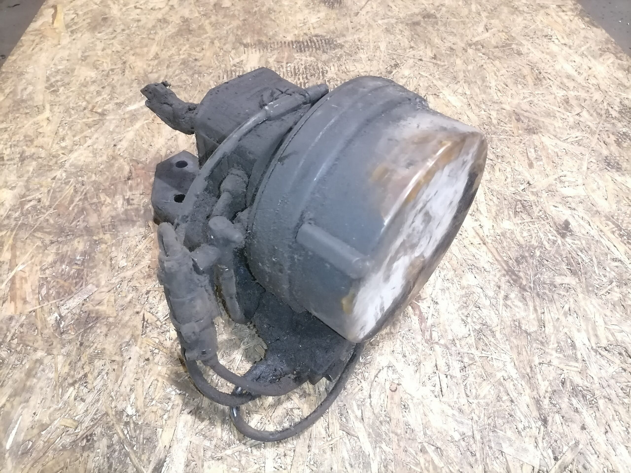 Scania Keskmäärde pump 1752505 - Univerzalni deo za Kamion: slika 2 Scania Keskmäärde pump 1752505 - Univerzalni deo za Kamion: slika 2