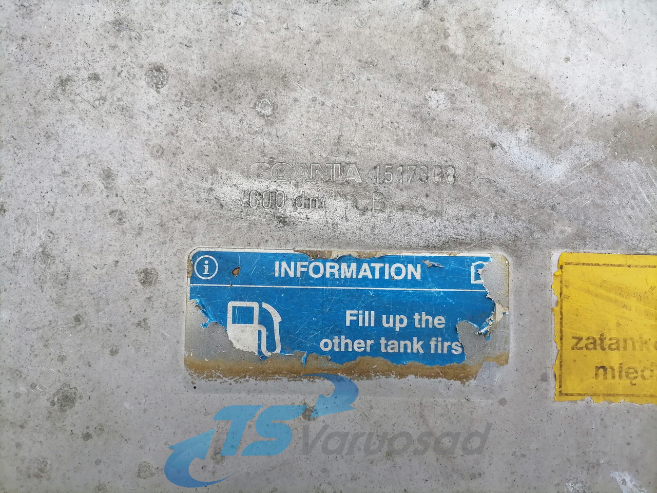 Scania Kütusepaak 600L 1517308 - Rezervoar za gorivo za Kamion: slika 4 Scania Kütusepaak 600L 1517308 - Rezervoar za gorivo za Kamion: slika 4