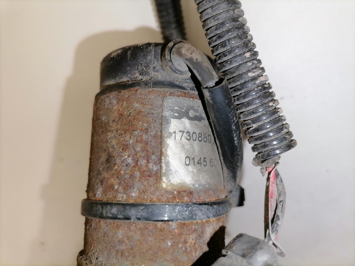 Scania Lisasoojendi jahutusvedeliku pump 1730880 - Grejanje/ Ventilacija za Kamion: slika 4 Scania Lisasoojendi jahutusvedeliku pump 1730880 - Grejanje/ Ventilacija za Kamion: slika 4