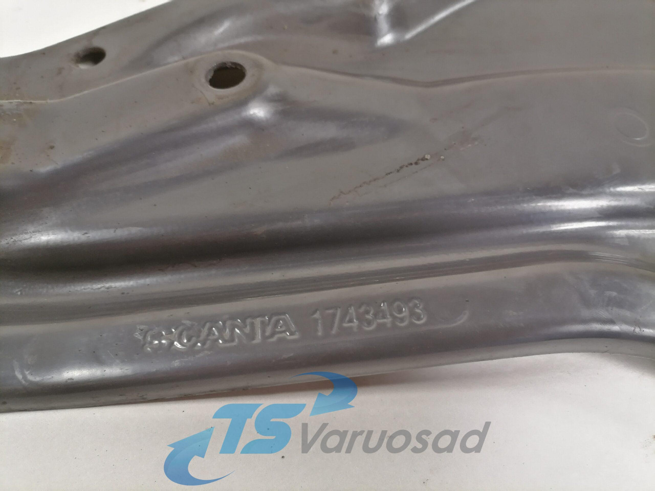 Scania Mudguard bracket 1743493 - Univerzalni deo za Kamion: slika 4 Scania Mudguard bracket 1743493 - Univerzalni deo za Kamion: slika 4
