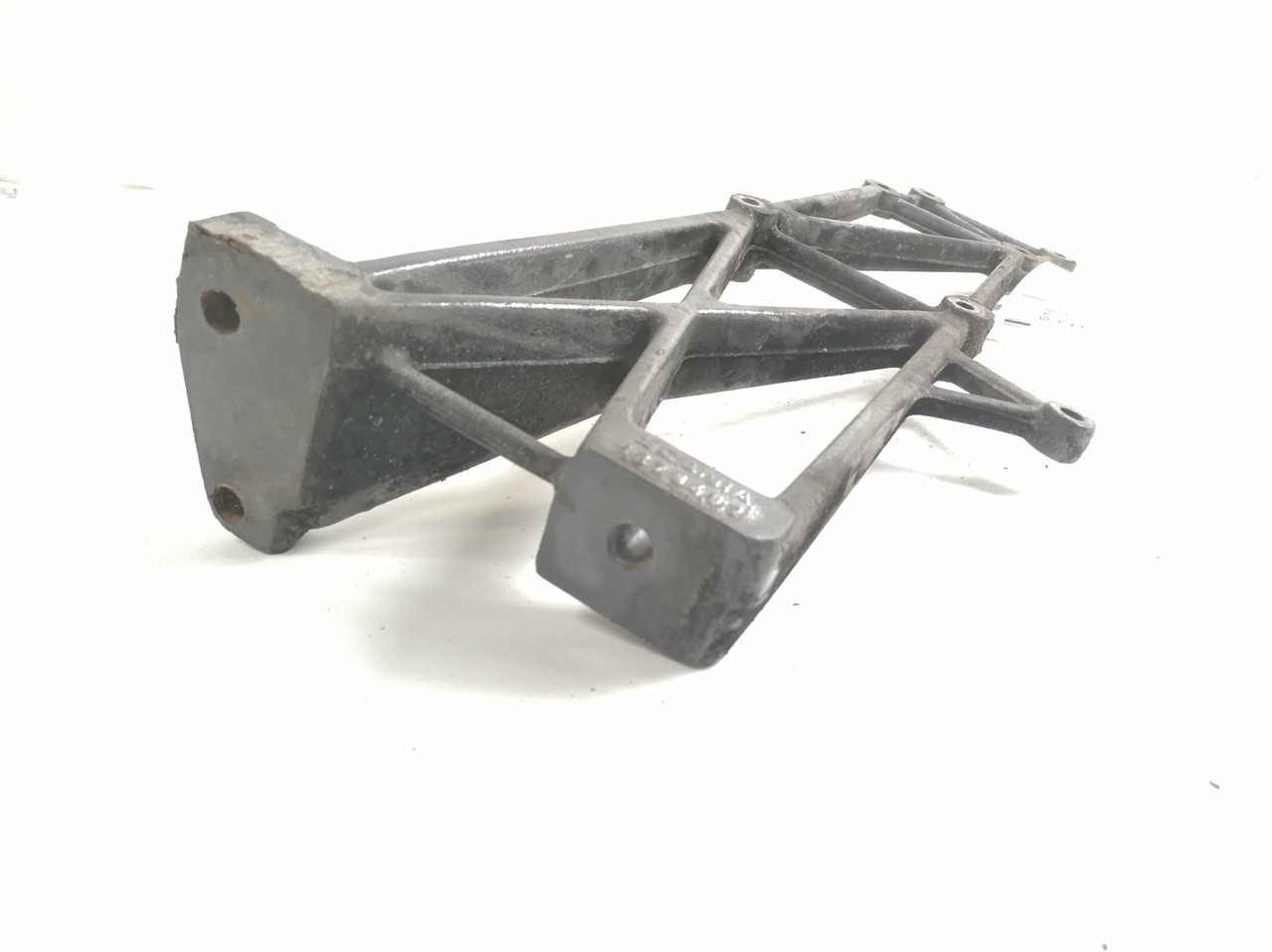 Scania Muffler carrier 1378482 - Prigušivač za Kamion: slika 3 Scania Muffler carrier 1378482 - Prigušivač za Kamion: slika 3