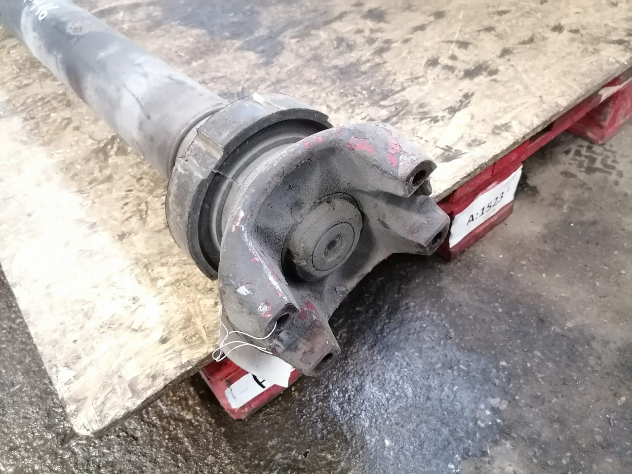 Scania Propeller shaft 1758402 - Kardansko vratilo za Kamion: slika 2 Scania Propeller shaft 1758402 - Kardansko vratilo za Kamion: slika 2