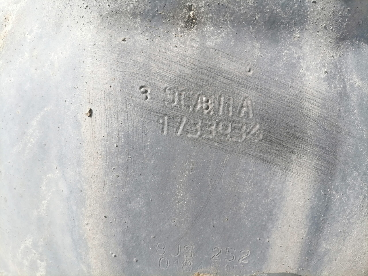 Scania Rear axel housing ADA1100 - Osovina i delovi za Kamion: slika 4 Scania Rear axel housing ADA1100 - Osovina i delovi za Kamion: slika 4