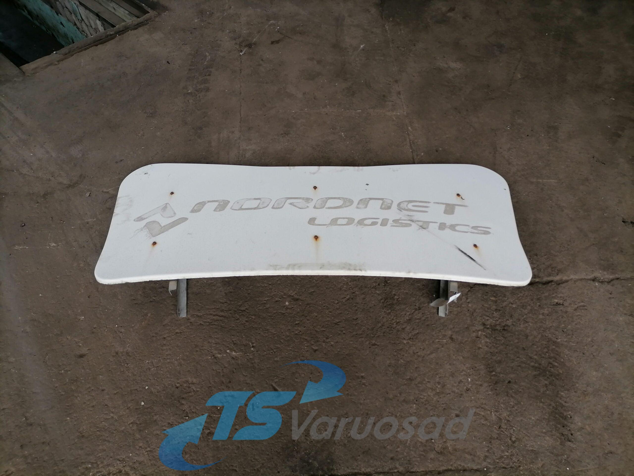 Scania Scania cab wind deflector, roof 12345678 - Aerodinamika/ Spojler za Kamion: slika 1 Scania Scania cab wind deflector, roof 12345678 - Aerodinamika/ Spojler za Kamion: slika 1