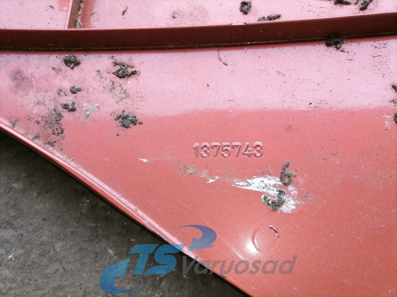Scania Scania cab wind deflector, roof 1375743 - Aerodinamika/ Spojler za Kamion: slika 5 Scania Scania cab wind deflector, roof 1375743 - Aerodinamika/ Spojler za Kamion: slika 5