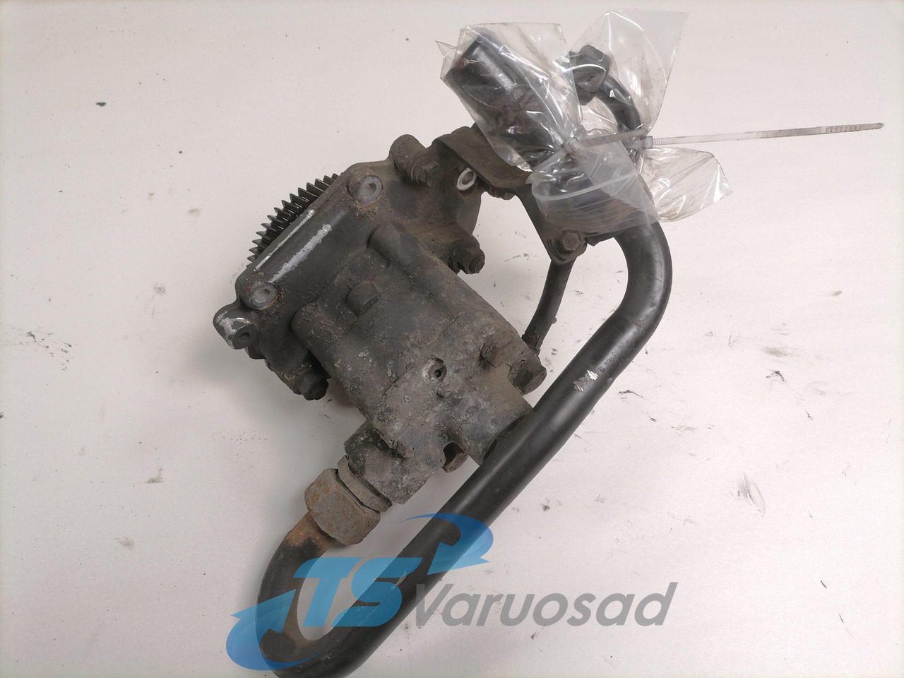 Scania Steering hydraulic pump 2108038 - Upravljačka pumpa za Kamion: slika 2 Scania Steering hydraulic pump 2108038 - Upravljačka pumpa za Kamion: slika 2