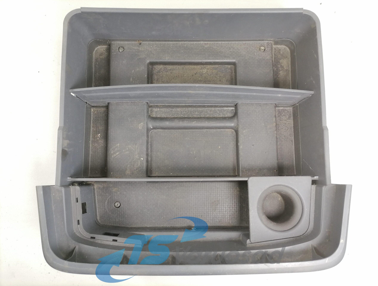 Scania Tool box 2145565 - Univerzalni deo za Kamion: slika 1 Scania Tool box 2145565 - Univerzalni deo za Kamion: slika 1