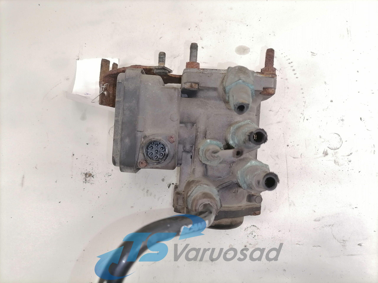 Scania Trailer brake pressure control 1879274 - Kočioni ventil za Kamion: slika 2 Scania Trailer brake pressure control 1879274 - Kočioni ventil za Kamion: slika 2
