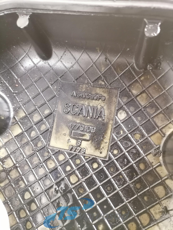 Scania Valve cover 1779109 - Zaglavlje motora za Kamion: slika 3 Scania Valve cover 1779109 - Zaglavlje motora za Kamion: slika 3