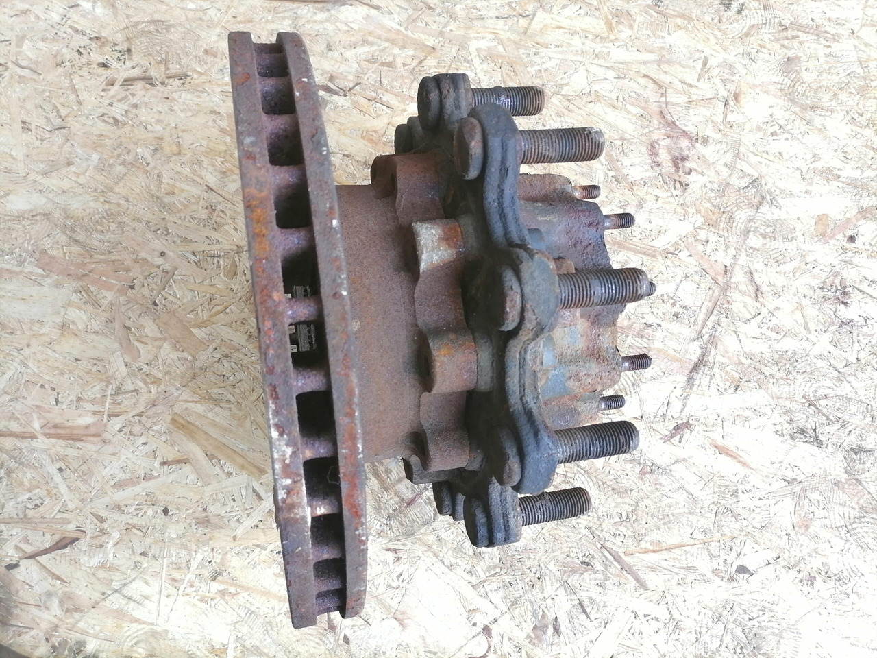 Scania Wheel hub 2290542 - Univerzalni deo za Kamion: slika 3 Scania Wheel hub 2290542 - Univerzalni deo za Kamion: slika 3