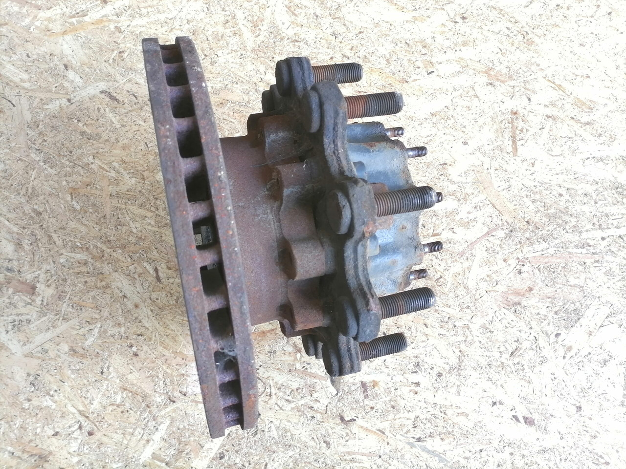 Scania Wheel hub 2290542 - Univerzalni deo za Kamion: slika 3 Scania Wheel hub 2290542 - Univerzalni deo za Kamion: slika 3