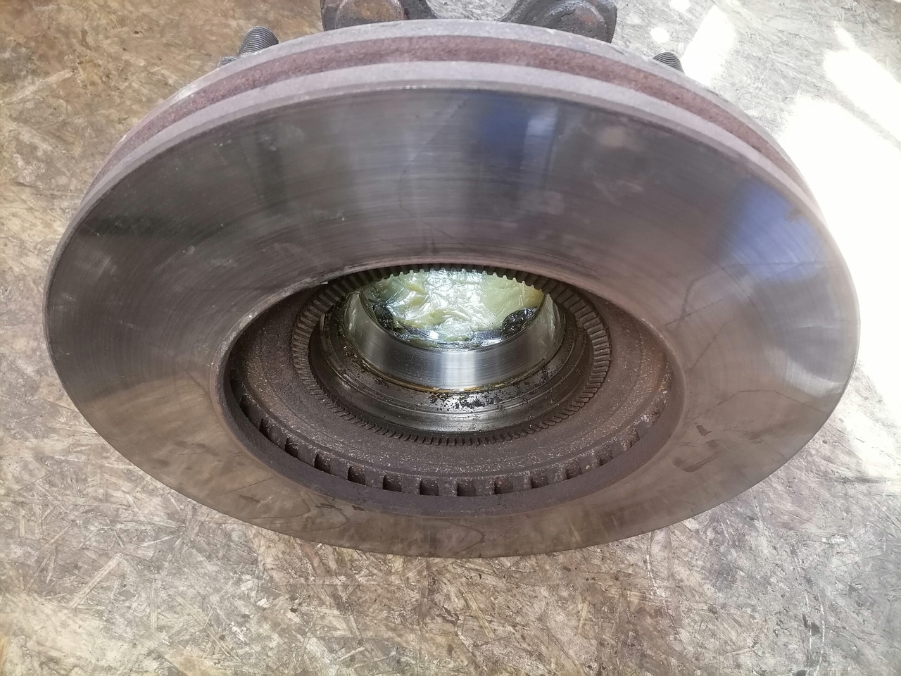 Scania Wheel hub 2290542 - Univerzalni deo za Kamion: slika 3 Scania Wheel hub 2290542 - Univerzalni deo za Kamion: slika 3