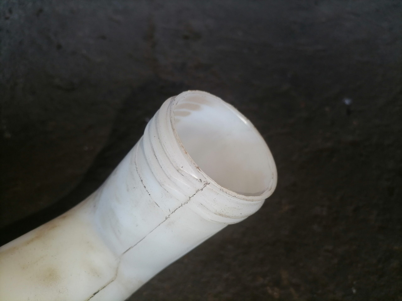Scania Windscreen washer fluid tank 1854255 - Brisač za Kamion: slika 5 Scania Windscreen washer fluid tank 1854255 - Brisač za Kamion: slika 5