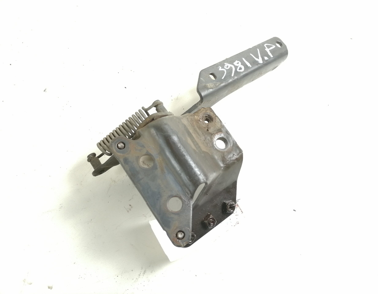 Scania lower grille carrier hinge 1785546 - Rešetka za Kamion: slika 2 Scania lower grille carrier hinge 1785546 - Rešetka za Kamion: slika 2