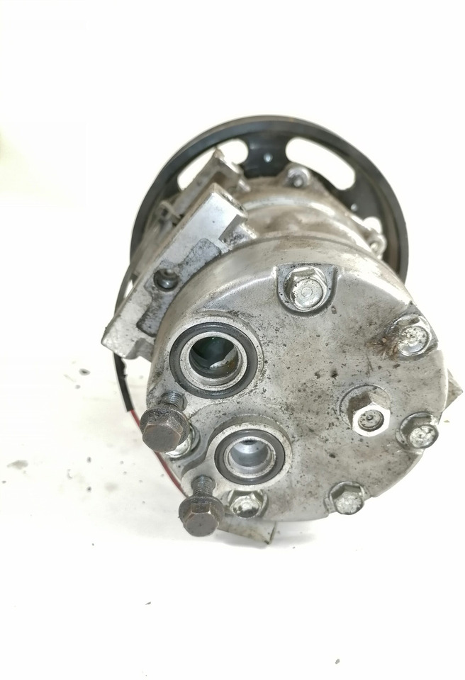 Volvo A/C compressor 89353 - Grejanje/ Ventilacija za Kamion: slika 2 Volvo A/C compressor 89353 - Grejanje/ Ventilacija za Kamion: slika 2