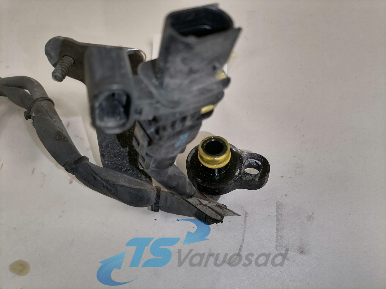 Volvo A/C pipe 84180959 - Grejanje/ Ventilacija za Kamion: slika 4 Volvo A/C pipe 84180959 - Grejanje/ Ventilacija za Kamion: slika 4