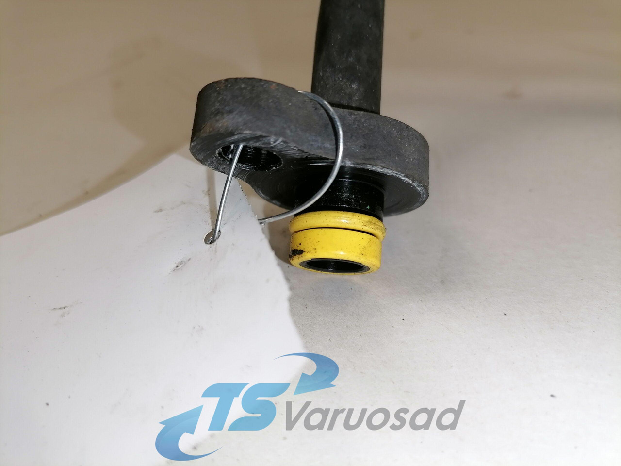 Volvo A/C pipe 84218497 - Grejanje/ Ventilacija za Kamion: slika 2 Volvo A/C pipe 84218497 - Grejanje/ Ventilacija za Kamion: slika 2