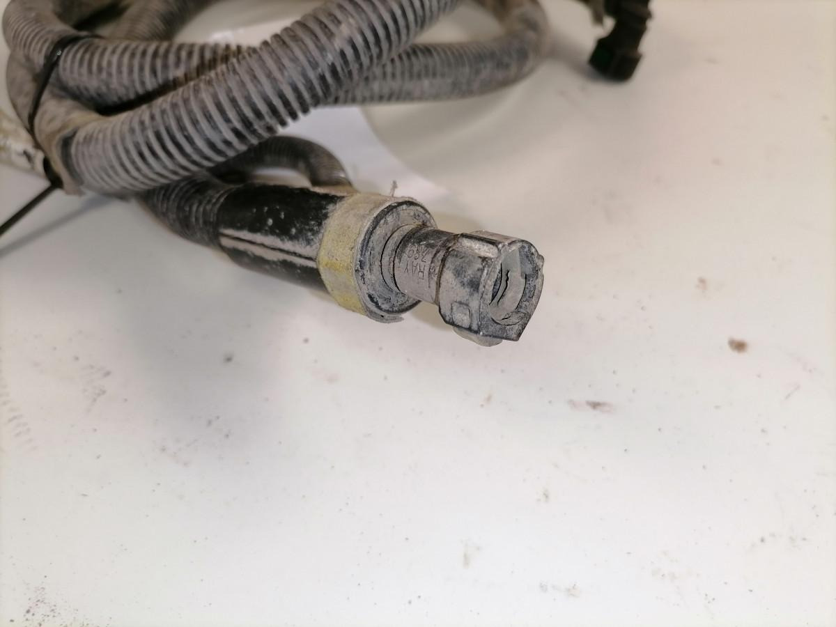 Volvo ADBlue kaabel 20927930 - Obrada goriva/ Dostava goriva za Kamion: slika 2 Volvo ADBlue kaabel 20927930 - Obrada goriva/ Dostava goriva za Kamion: slika 2