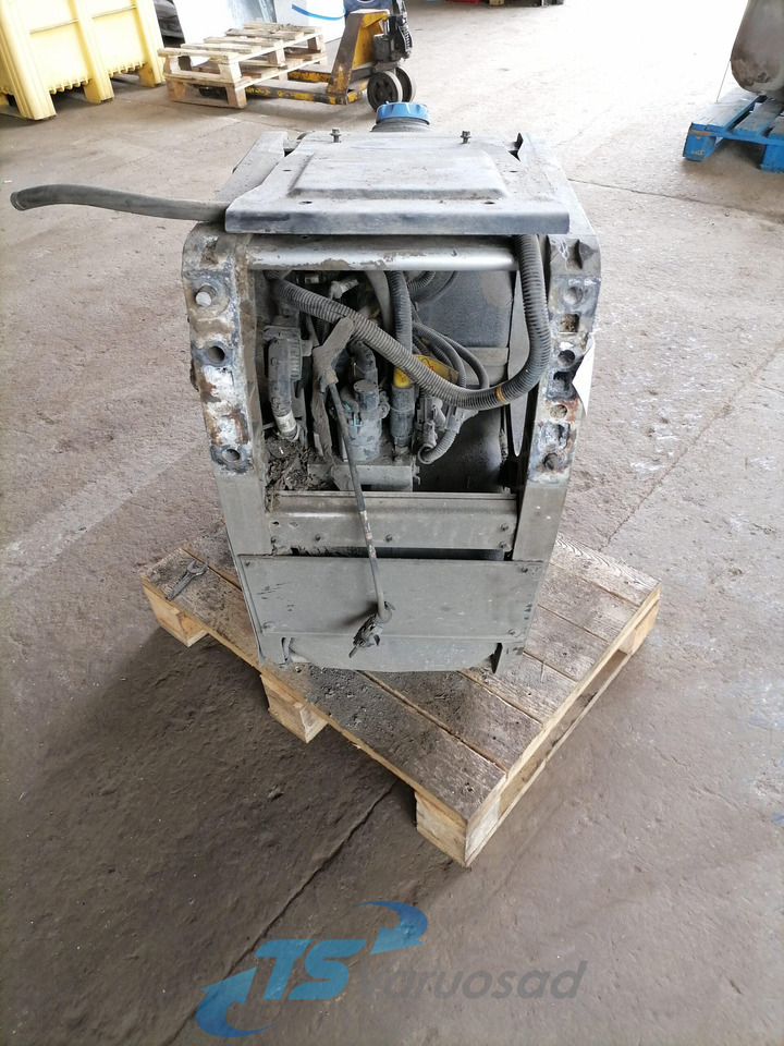 Volvo Ad Blue tank 21645367 - Obrada goriva/ Dostava goriva za Kamion: slika 3 Volvo Ad Blue tank 21645367 - Obrada goriva/ Dostava goriva za Kamion: slika 3