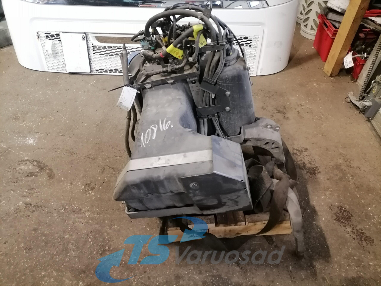 Volvo Ad Blue tank 22193761 - Obrada goriva/ Dostava goriva za Kamion: slika 4 Volvo Ad Blue tank 22193761 - Obrada goriva/ Dostava goriva za Kamion: slika 4