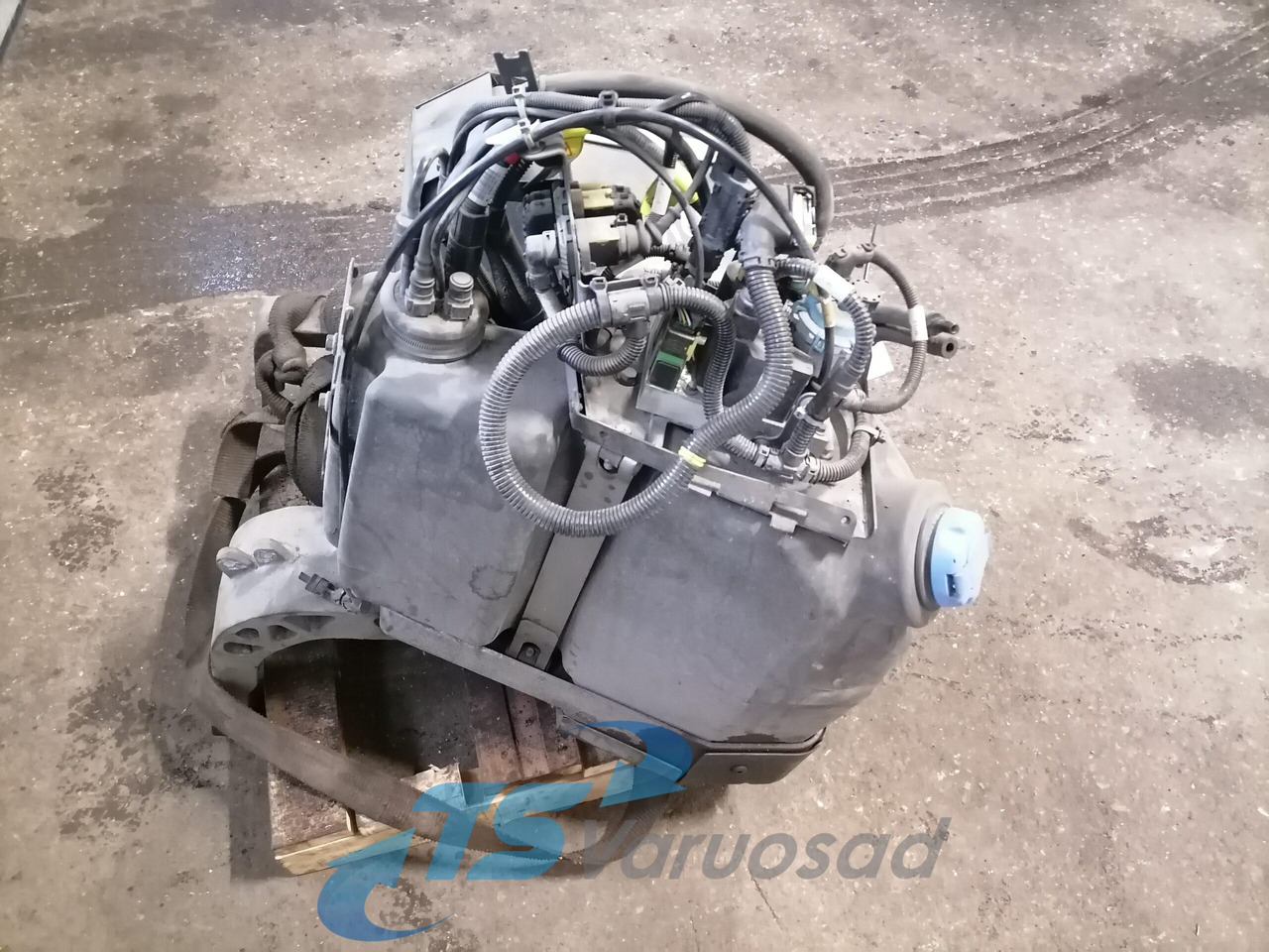 Volvo Ad Blue tank 22193761 - Obrada goriva/ Dostava goriva za Kamion: slika 3 Volvo Ad Blue tank 22193761 - Obrada goriva/ Dostava goriva za Kamion: slika 3