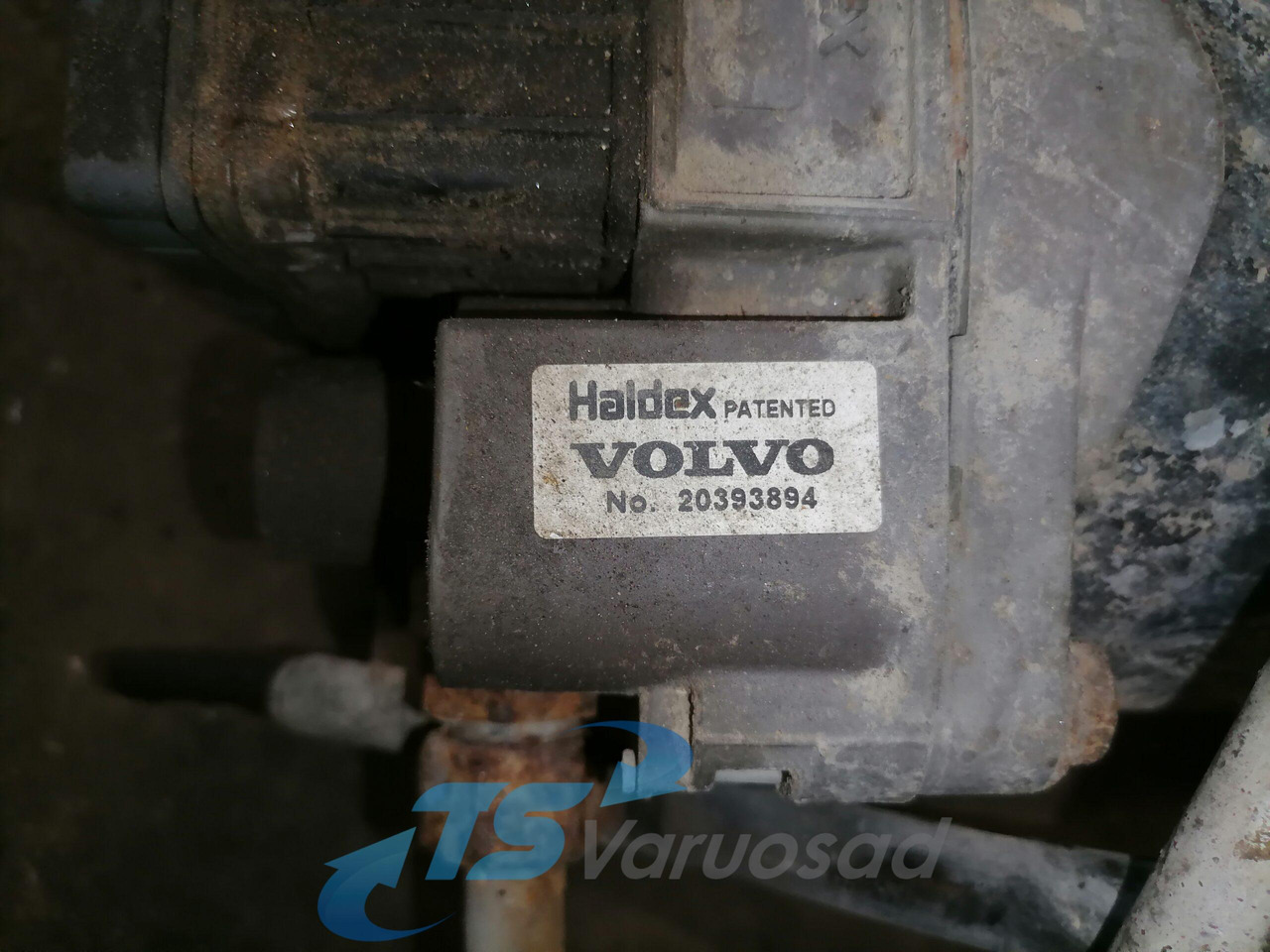Volvo Air dryer 20393894 - Kočioni ventil za Kamion: slika 4 Volvo Air dryer 20393894 - Kočioni ventil za Kamion: slika 4