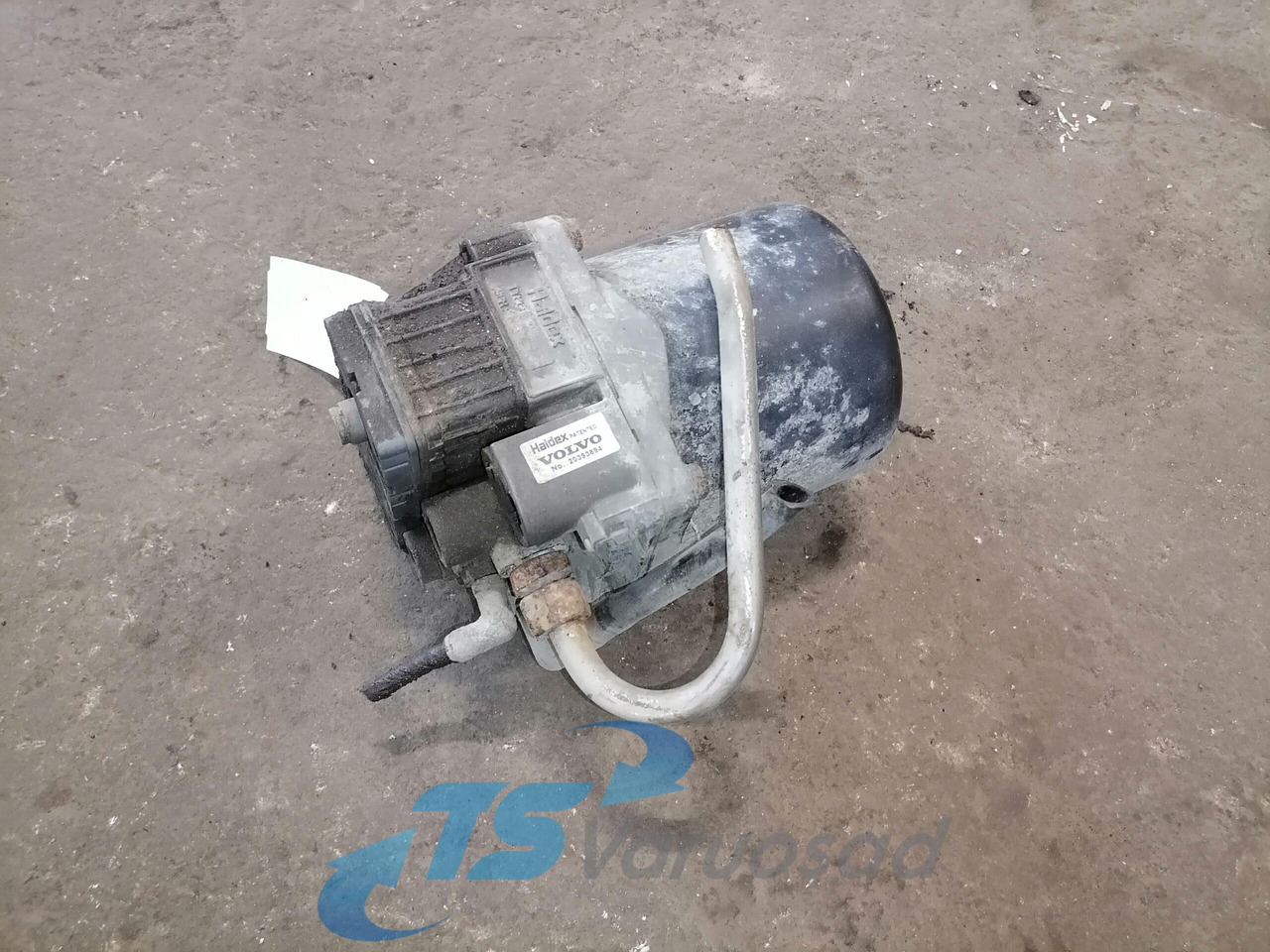Volvo Air dryer 20393894 - Kočioni ventil za Kamion: slika 1 Volvo Air dryer 20393894 - Kočioni ventil za Kamion: slika 1