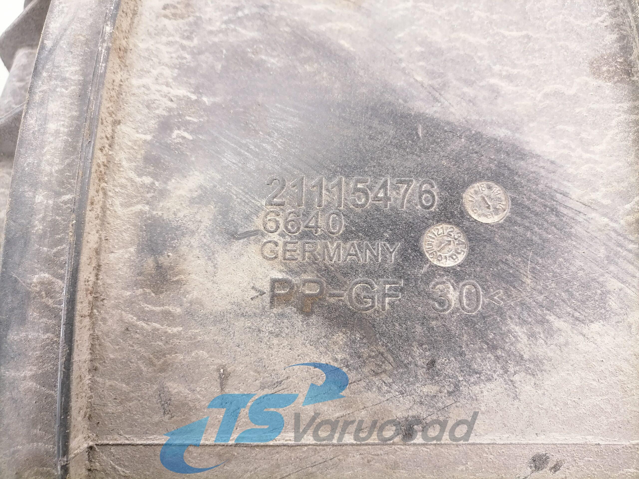 Volvo Air filter housing 21115476 - Sistem za usis vazduha za Kamion: slika 4 Volvo Air filter housing 21115476 - Sistem za usis vazduha za Kamion: slika 4