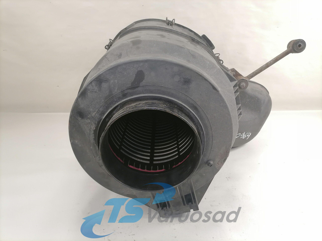 Volvo Air filter housing 21115476 - Sistem za usis vazduha za Kamion: slika 2 Volvo Air filter housing 21115476 - Sistem za usis vazduha za Kamion: slika 2