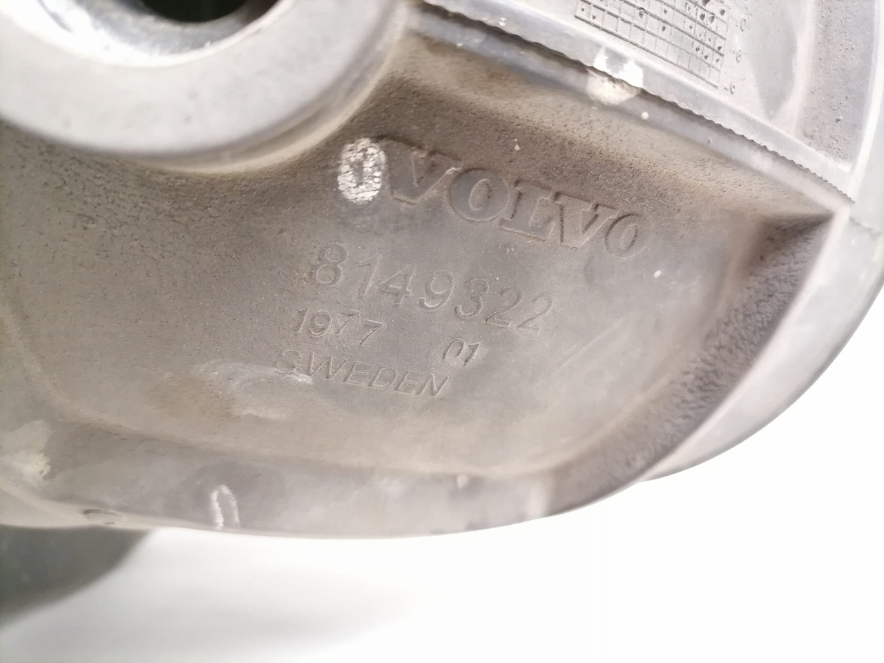 Volvo Air filter housing 3979505 - Sistem za usis vazduha za Kamion: slika 2 Volvo Air filter housing 3979505 - Sistem za usis vazduha za Kamion: slika 2
