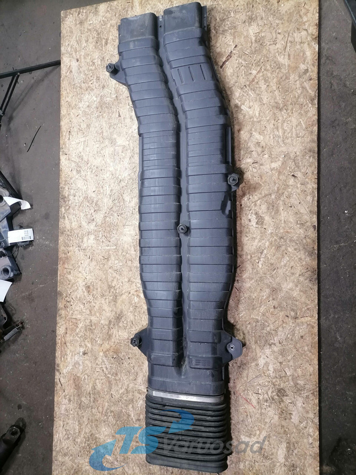 Volvo Air intake 1676680 - Sistem za usis vazduha za Kamion: slika 2 Volvo Air intake 1676680 - Sistem za usis vazduha za Kamion: slika 2