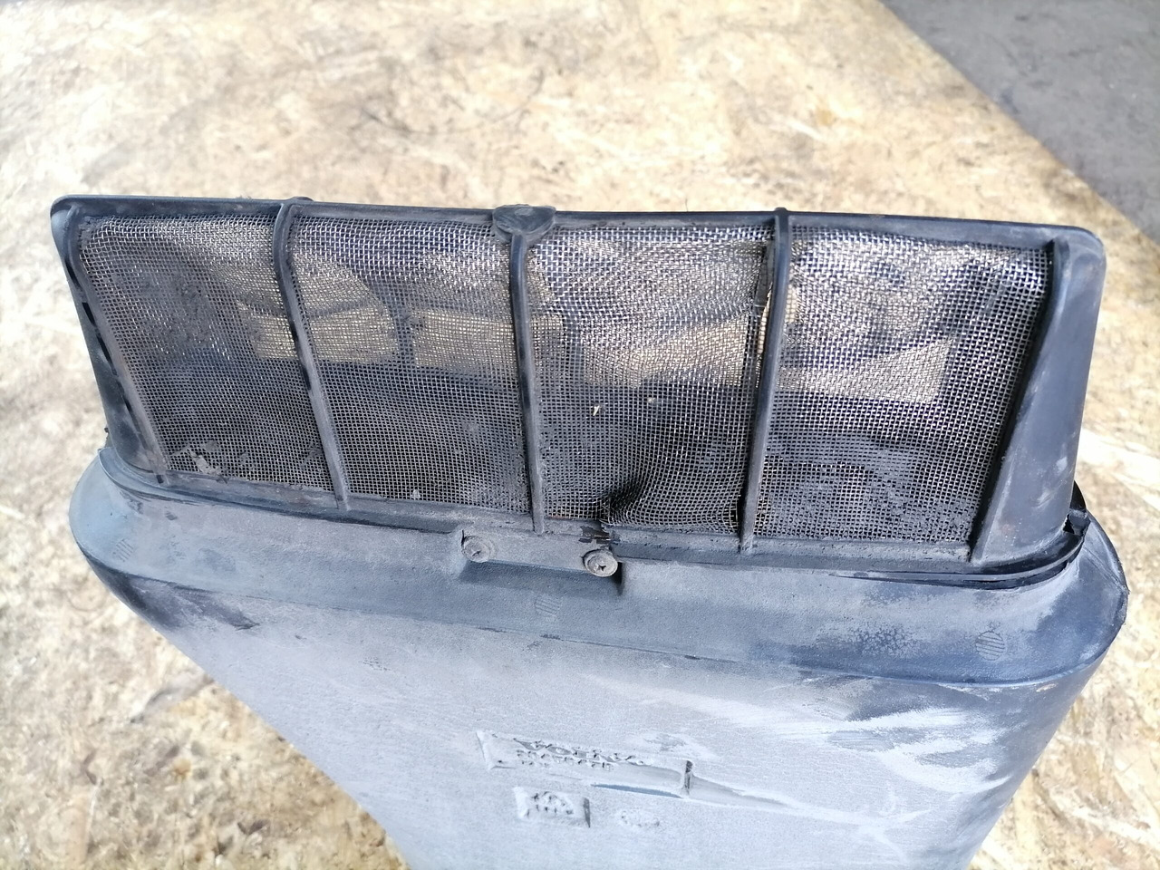 Volvo Air intake 20456478 - Sistem za usis vazduha za Kamion: slika 4 Volvo Air intake 20456478 - Sistem za usis vazduha za Kamion: slika 4