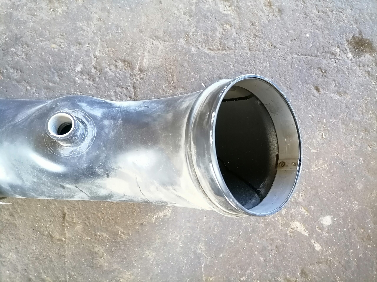 Volvo Air intake 21080323 - Sistem za usis vazduha za Kamion: slika 4 Volvo Air intake 21080323 - Sistem za usis vazduha za Kamion: slika 4