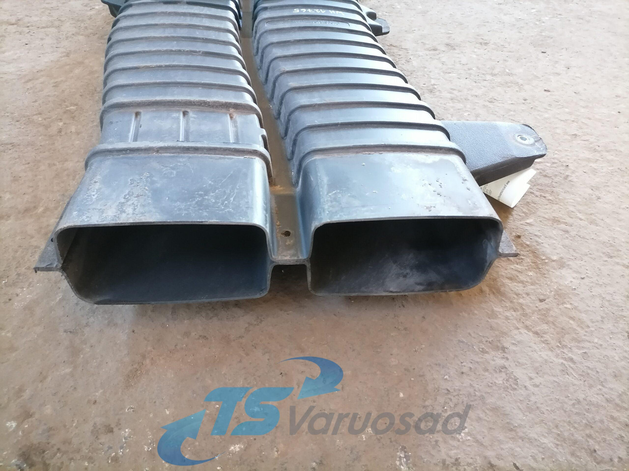 Volvo Air intake 21122123 - Sistem za usis vazduha za Kamion: slika 4 Volvo Air intake 21122123 - Sistem za usis vazduha za Kamion: slika 4