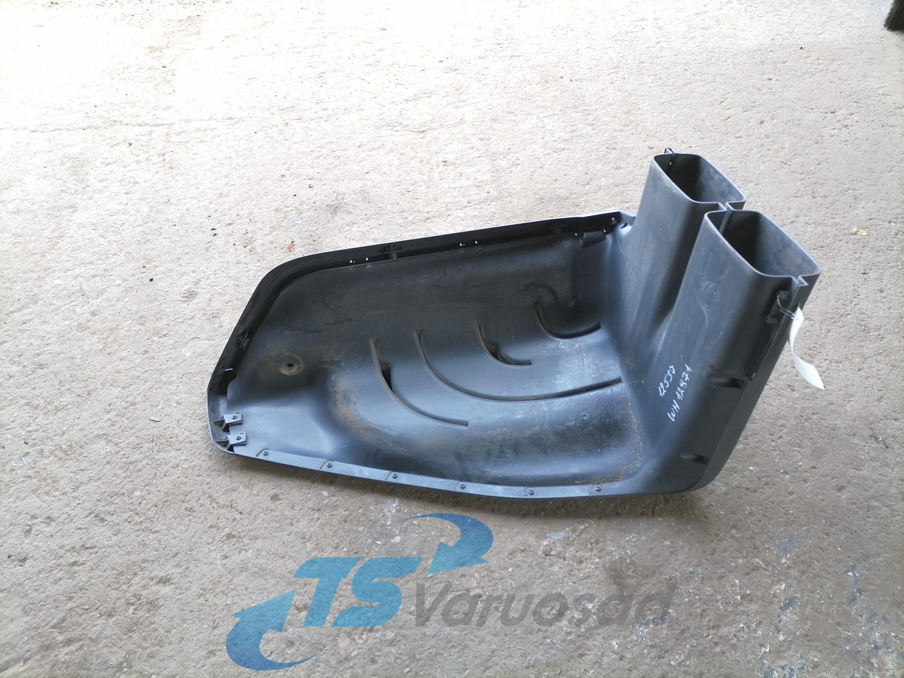 Volvo Air intake 21174442 - Sistem za usis vazduha za Kamion: slika 3 Volvo Air intake 21174442 - Sistem za usis vazduha za Kamion: slika 3
