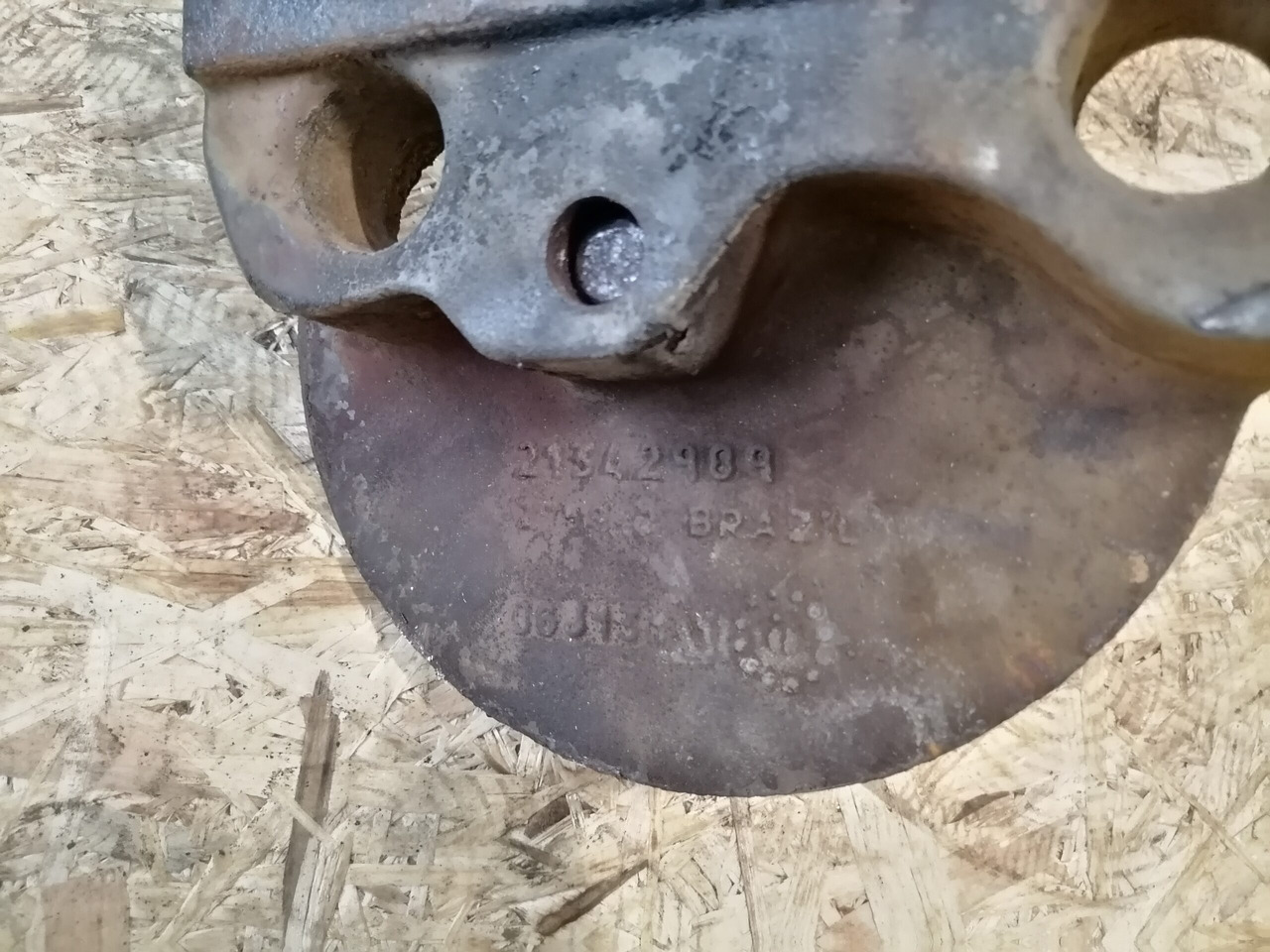 Volvo Air spring bracket 21342989 - Pneumatska suspenzija za Kamion: slika 4 Volvo Air spring bracket 21342989 - Pneumatska suspenzija za Kamion: slika 4