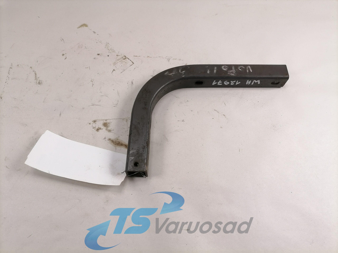 Volvo Bracket 82158835 - Ram/ Šasija za Kamion: slika 1 Volvo Bracket 82158835 - Ram/ Šasija za Kamion: slika 1