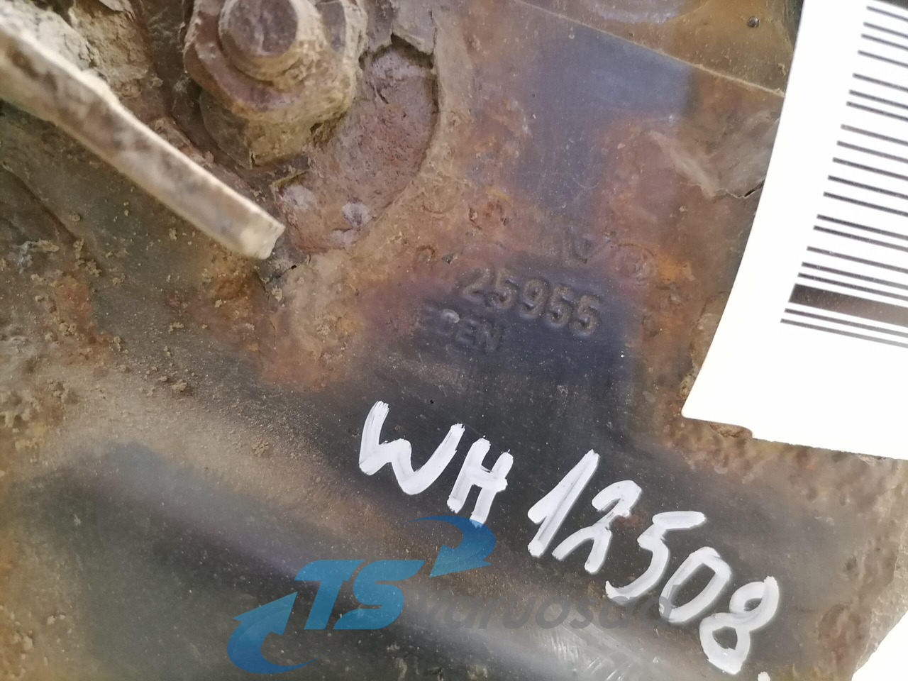 Volvo Bumper bracket 20499241 - Branik za Kamion: slika 4 Volvo Bumper bracket 20499241 - Branik za Kamion: slika 4