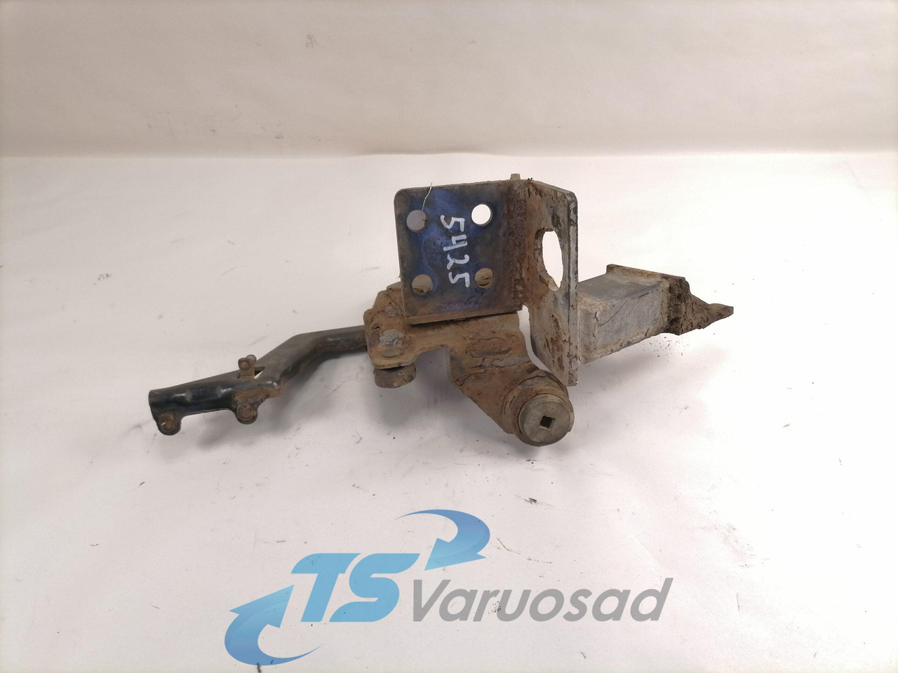 Volvo Bumper bracket 20499243 - Branik za Kamion: slika 1 Volvo Bumper bracket 20499243 - Branik za Kamion: slika 1