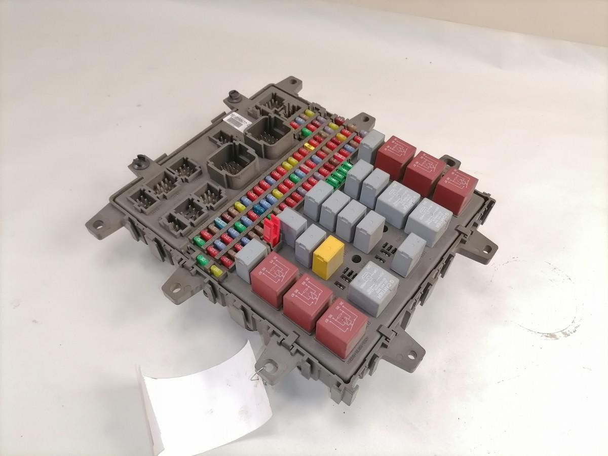Volvo Central electric unit 5010590677 - Osigurač za Kamion: slika 2 Volvo Central electric unit 5010590677 - Osigurač za Kamion: slika 2