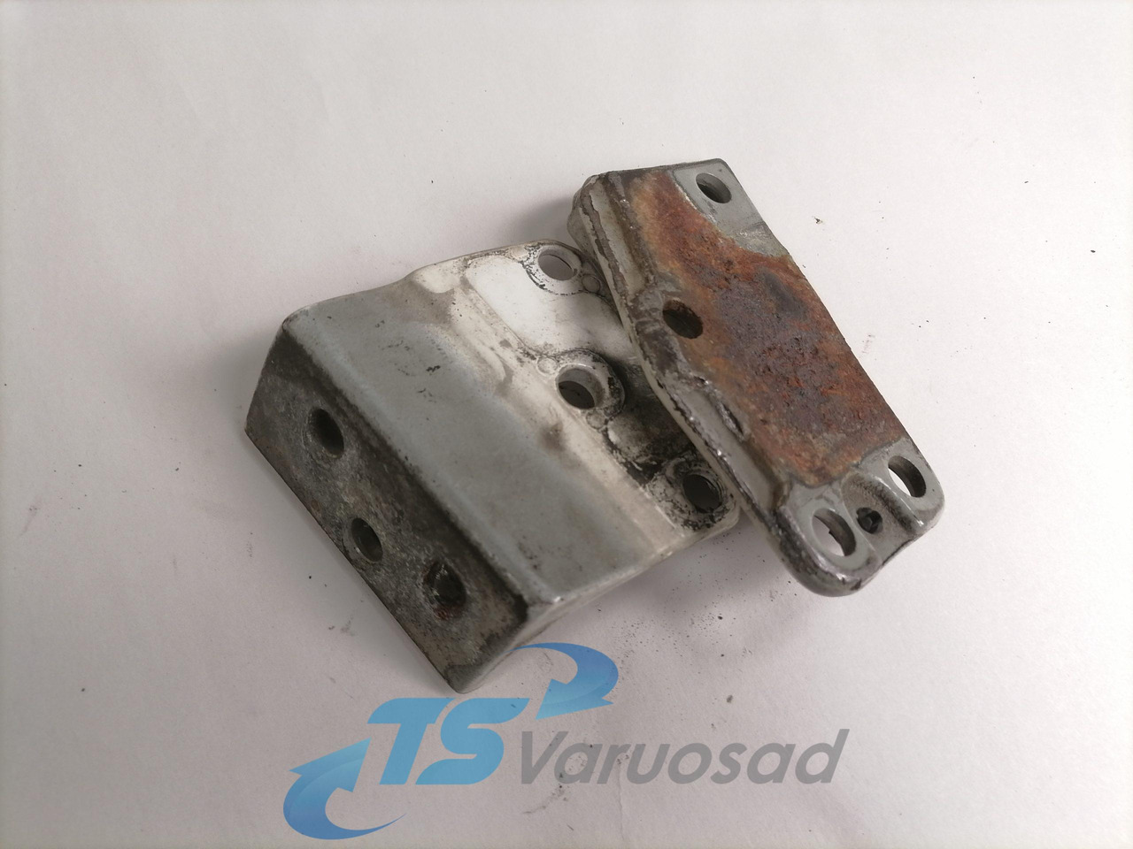 Volvo Door hinge 20372038 - Vrata i delovi za Kamion: slika 4 Volvo Door hinge 20372038 - Vrata i delovi za Kamion: slika 4