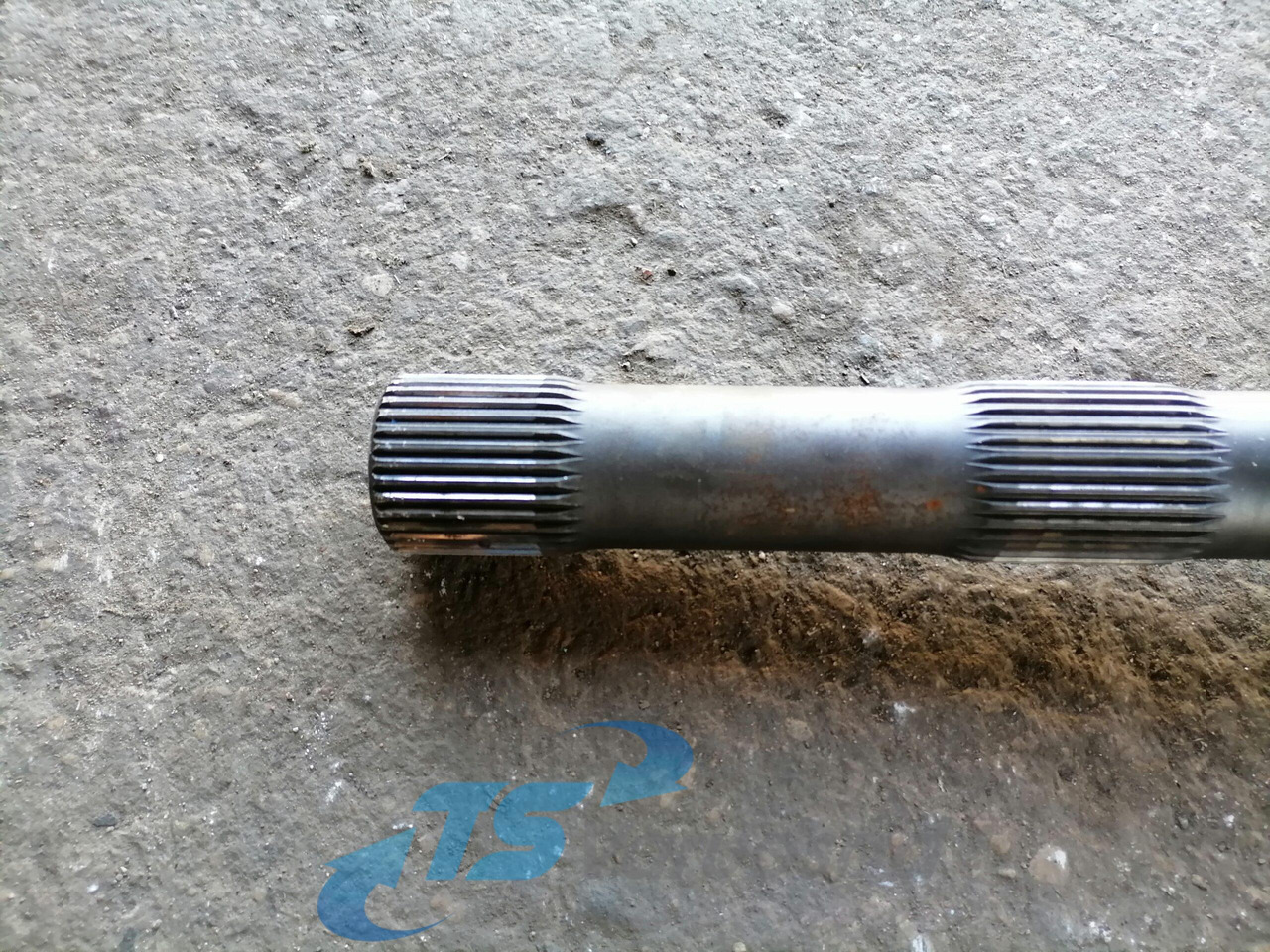 Volvo Drive shaft 3152147 - Polosovina za Kamion: slika 2 Volvo Drive shaft 3152147 - Polosovina za Kamion: slika 2