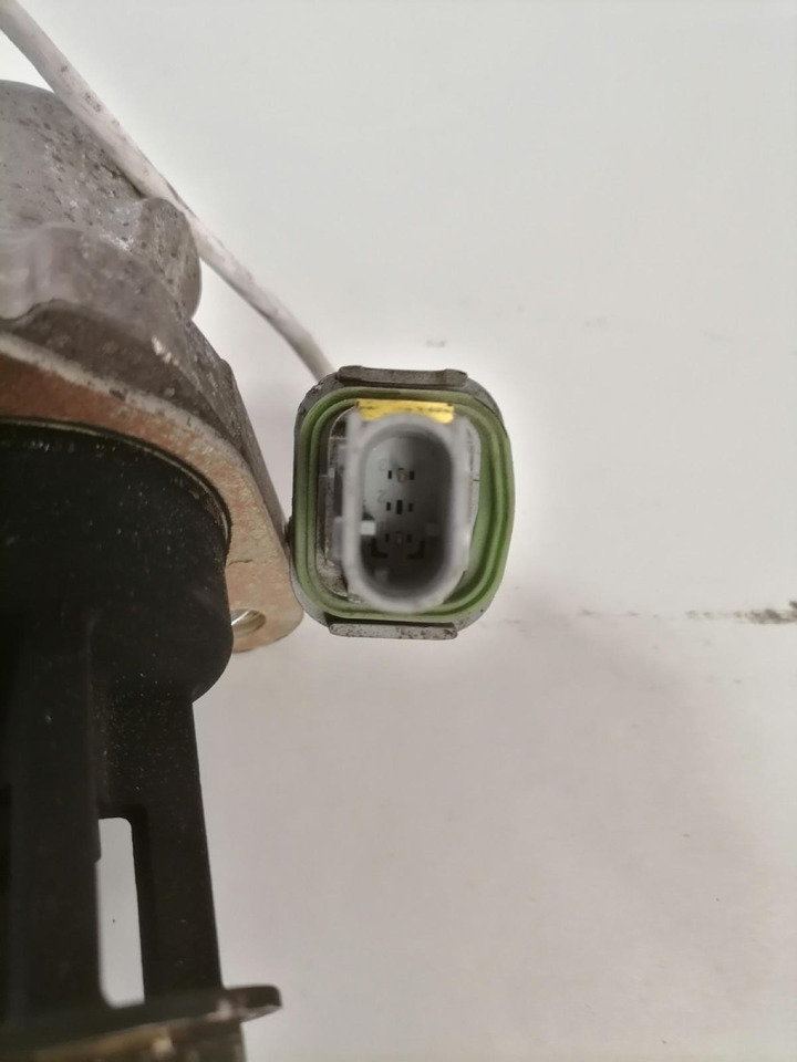 Volvo EGR valve 23764216 - Prigušivač/ Izduvni sistem za Kamion: slika 5 Volvo EGR valve 23764216 - Prigušivač/ Izduvni sistem za Kamion: slika 5