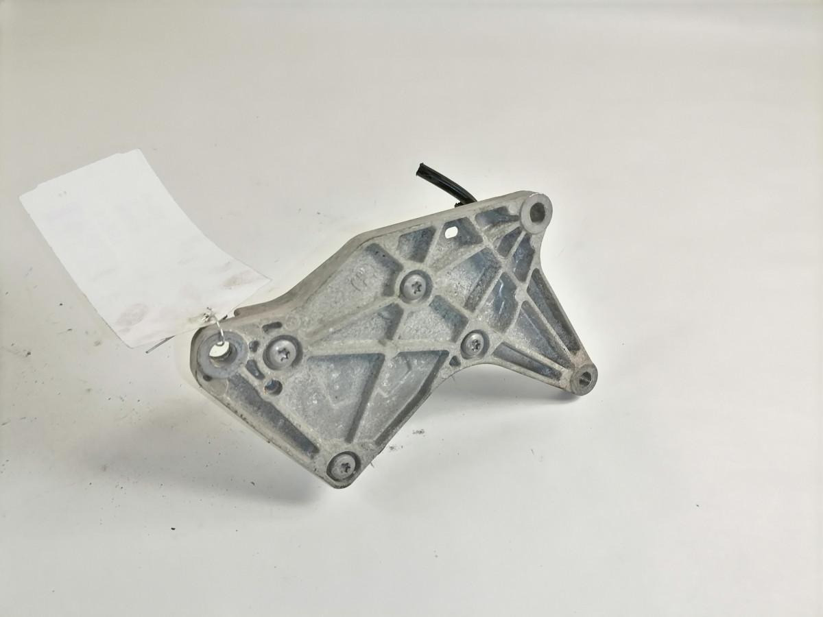 Volvo Engine control switch 23616961 - Prigušivač/ Izduvni sistem za Kamion: slika 3 Volvo Engine control switch 23616961 - Prigušivač/ Izduvni sistem za Kamion: slika 3