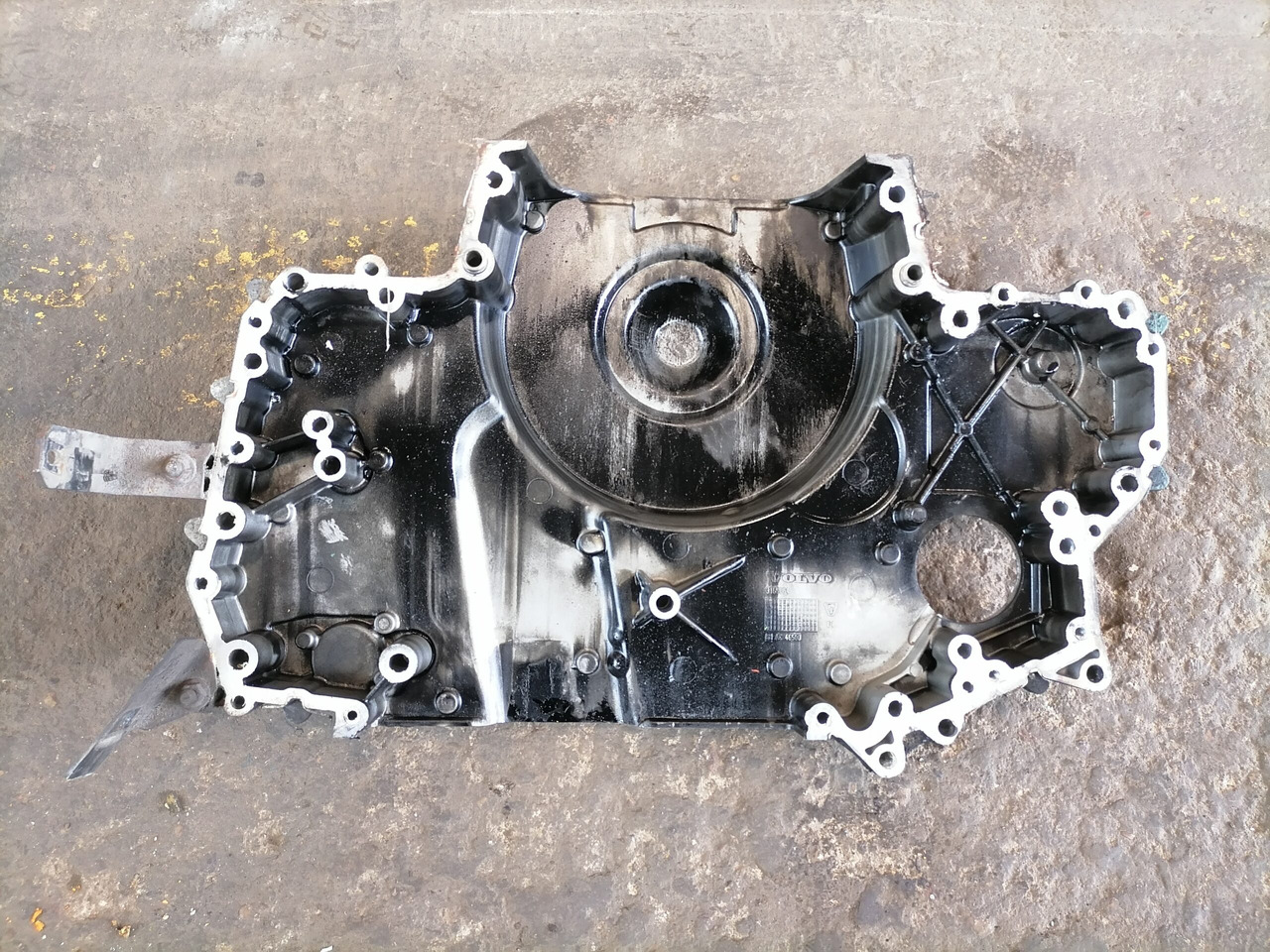 Volvo Engine front cover 3165064 - Motor i delovi za Kamion: slika 3 Volvo Engine front cover 3165064 - Motor i delovi za Kamion: slika 3