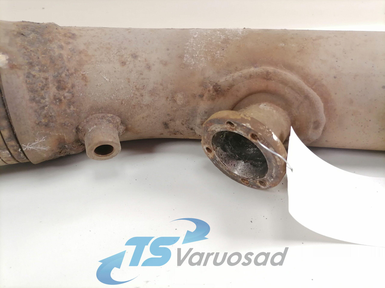 Volvo Exhaust pipe 82414024 - Prigušivač za Kamion: slika 2 Volvo Exhaust pipe 82414024 - Prigušivač za Kamion: slika 2