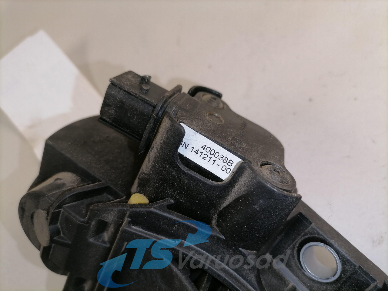 Volvo Gaasipedaal reostaadiga 84541221 - Obrada goriva/ Dostava goriva za Kamion: slika 4 Volvo Gaasipedaal reostaadiga 84541221 - Obrada goriva/ Dostava goriva za Kamion: slika 4