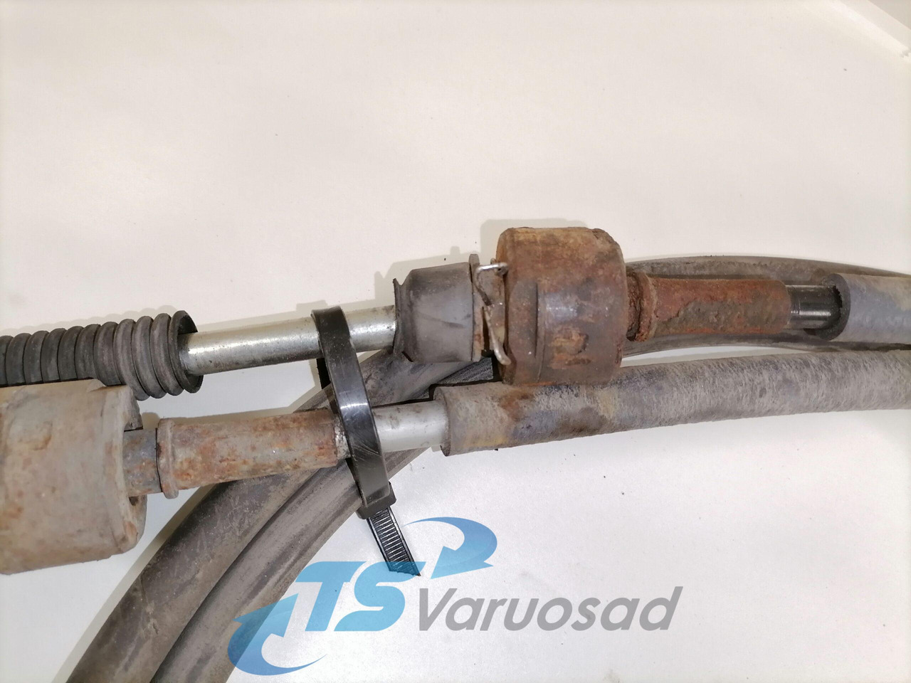 Volvo Gear control 20820768 - Menjač i delovi za Kamion: slika 4 Volvo Gear control 20820768 - Menjač i delovi za Kamion: slika 4